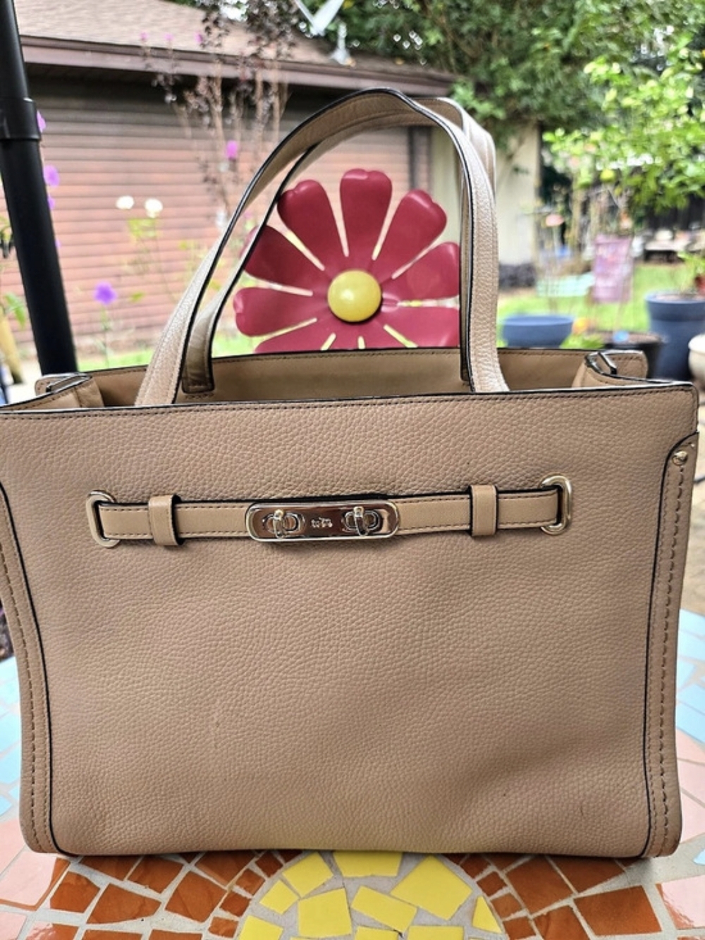 Coach Swagger Carryall in Pebble Leather Pebble Leather Tote Brown. GUC